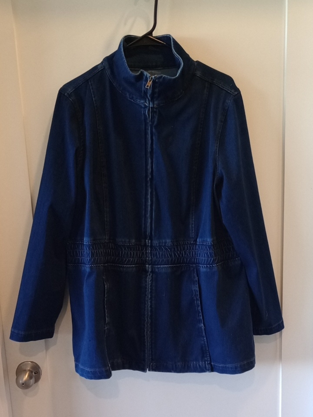 Women's'Dark Blue Denim Jacket - Comfortable Zip Front